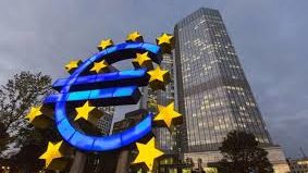 ECB zvýšila úrok o 0,75 procentního bodu na 2 procenta