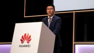 Inteligentní řešení cloudových sítí od Huawei buduje digitální základ pro dokonalé služby díky zjednodušeným sítím