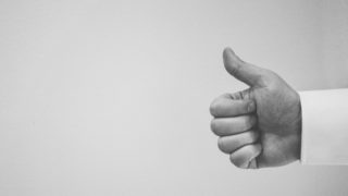 palec nahoru; skvělé; radost; úspěch