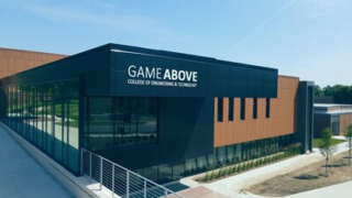 Společnost GameAbove podpořila program kybernetické bezpečnosti Fakulty inženýrství a technologií při Východomichiganské univerzitě darem ve výši 1,6 milionu dolarů