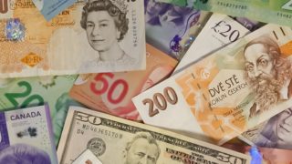 koruna; libra; dolar; Kanada