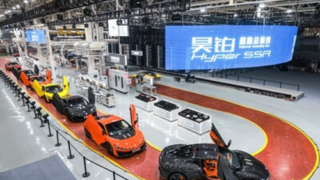 Čínský automobilový průmysl ovládá odvětví superaut