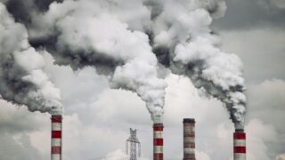 komín; kouř; emise; elektrárna