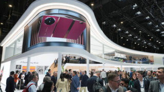 Huawei přiveze na MWC 2025 první komerční trojitý skládací telefon na světě