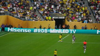 Společnost Hisense představuje stošestnáctipalcový televizor UX s RGB-MiniLED s úchvatnou přesností barev