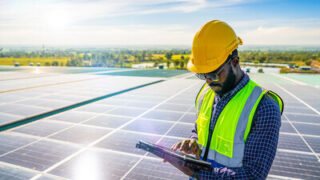 Getac rozšiřuje řadu univerzálních odolných zařízení v terénu uvedením nového tabletu F120 a notebooku V120 připravených pro AI