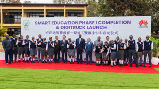 Rwanda slaví dokončení projektu Smart Education a spuštění projektu DigiTruck
