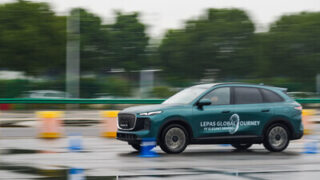 Elegantní technologie od značky LEPAS, definovaná vámi: Zábavná zkušební jízda LEPAS interpretuje díky společné tvorbě uživatelů nové paradigma inteligentního řízení