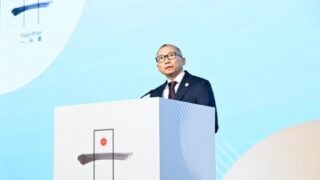 Nadace Yidan Prize propojuje na každoročním vrcholném summitu globální poznatky a místní odborné znalosti