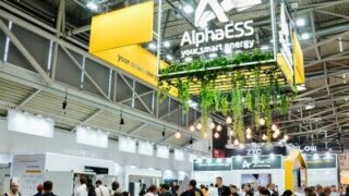 Společnost AlphaESS představila na veletrhu Intersolar 2026 rozšířený ekosystém pro ukládání energie v&nbsp;Evropě